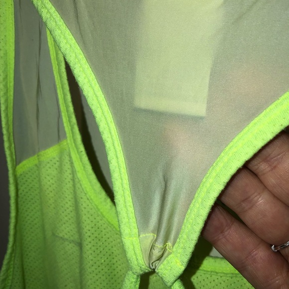 Nike Dri Fit Women’s Chartreuse Workout Running Tank Size Medium - Picture 4 of 6